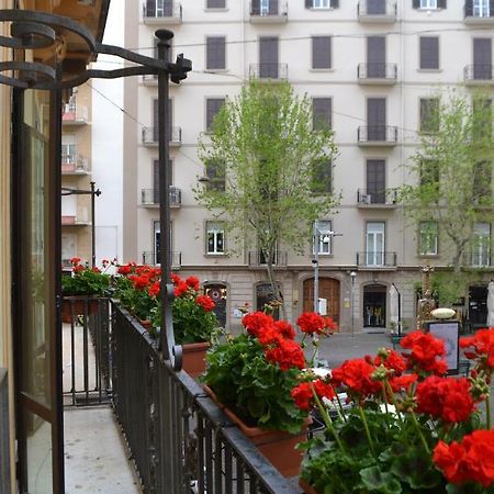 Il Balcone Sulla Piazza Villa Nápoly Kültér fotó